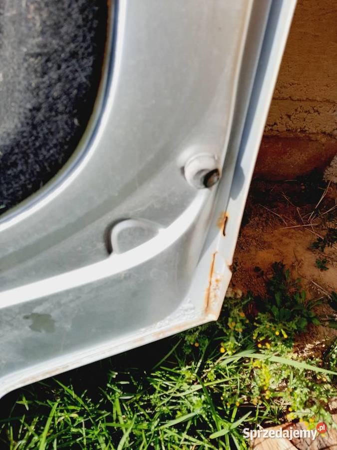Maska VW Passat B5 zagięty narożnik LA7W srebrna osobowe