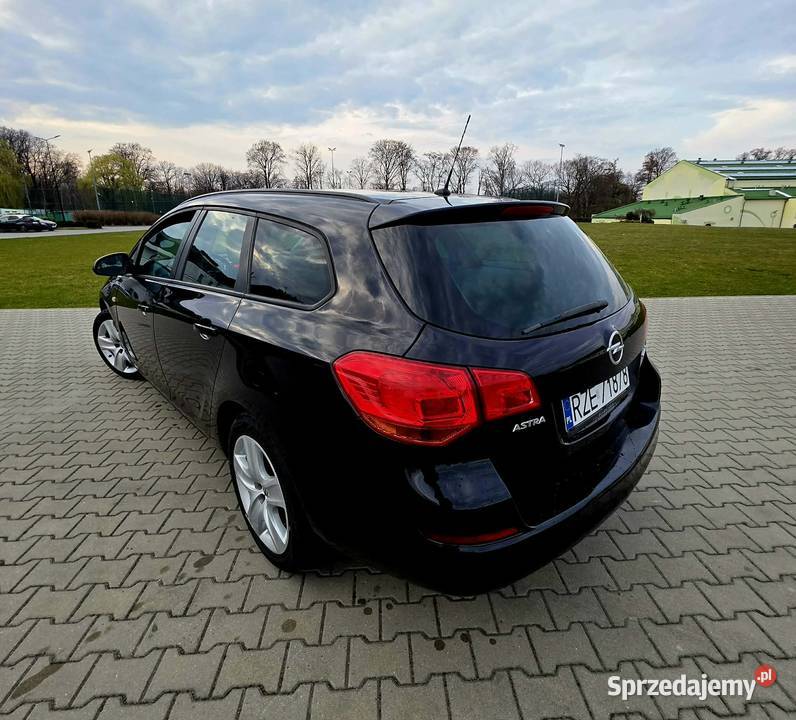 Opel Astra J 14 LPG Łańcut sprzedam