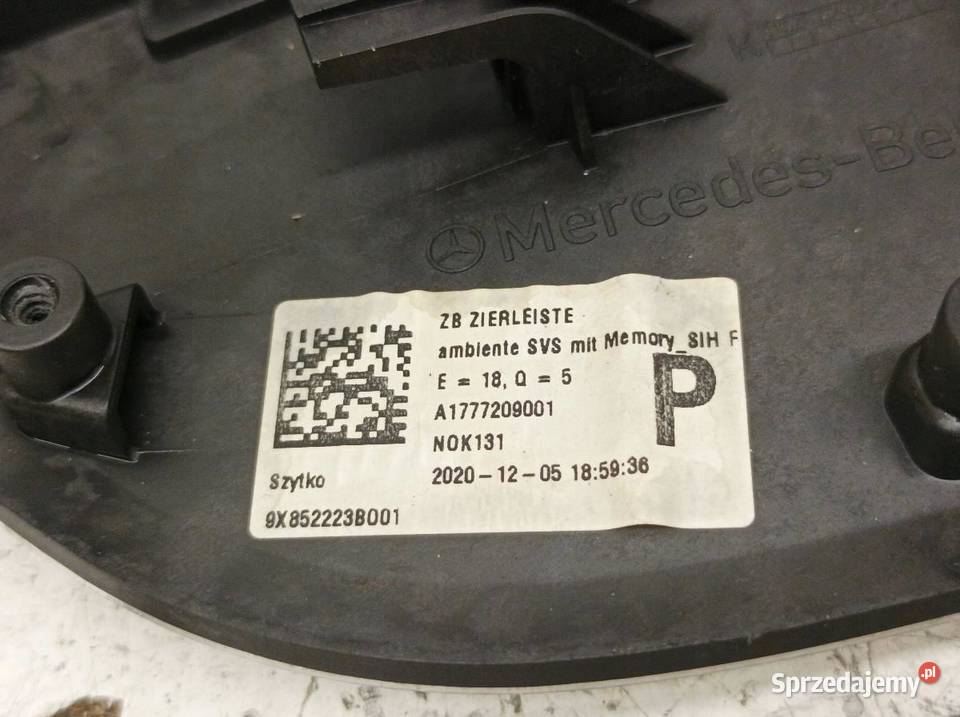 DEKOR LISTWA OZDOBNA PRAWY PRZÓD EU W177 świętokrzyskie