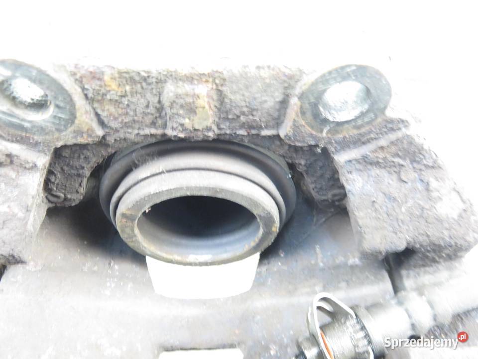 ZACISK PRAWY PRZÓD PEUGEOT 3008 20 HDi Hybrid4