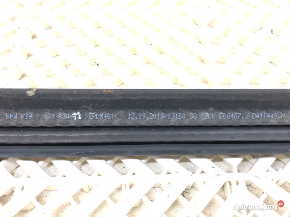 USZCZELKA KLAPY BAGAŻNIKA BMW F39 Crossover osobowe