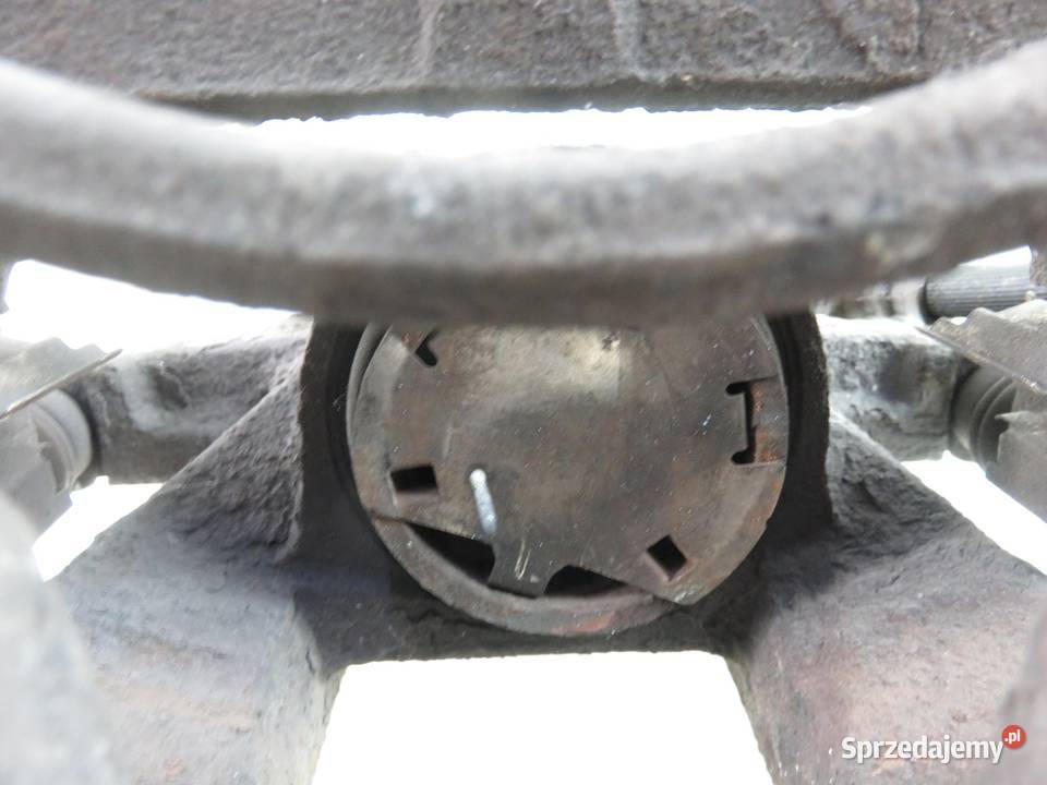 ZACISK LEWY PRZÓD TOYOTA AURIS E15 małopolskie