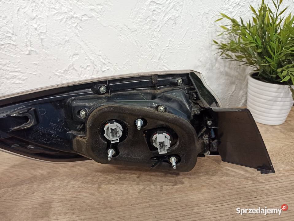 Lampy Tył Tylne Lewa i Prawa MAZDA 3 L3