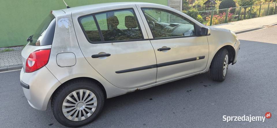 RENAULT CLIO III 1200 BENZYNAGAZ Jerzmanowa
