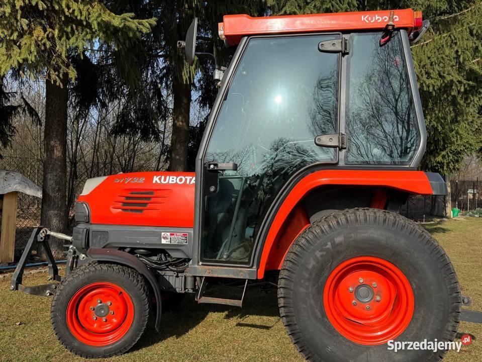 Kubota STV 4x4 ciągnik traktor komunalny Kabina Częstochowa