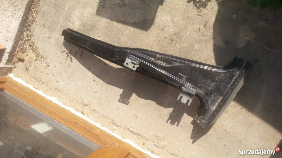 słupek prawy sedan BMW E30 Rok produkcji 1992 Biłgoraj