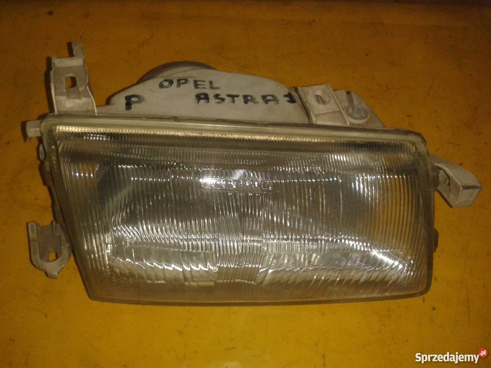 wyprzedażprzecena lampa przód Opel Astra F1 Piotrków Trybunalski