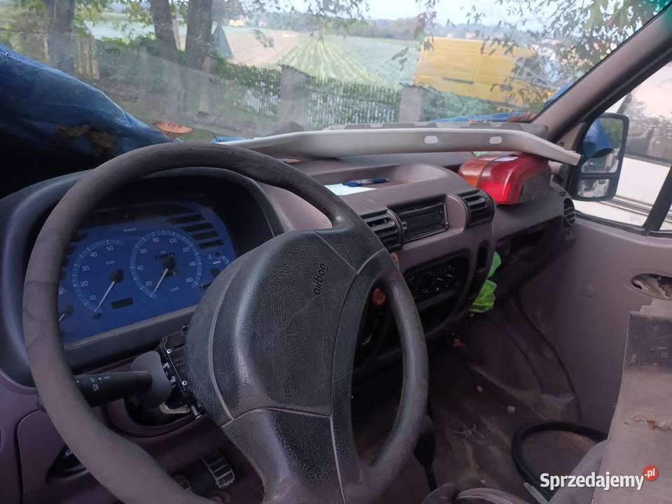 Master 28 w całości na części centralny zamek Ostrowiec Świętokrzyski