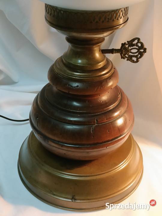 Lampa stołowa stylizowana na naftową drewno i