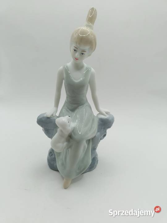 Figurka dziewczyna blondyna z pieskiem lubelskie