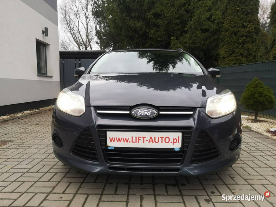 Ford Focus 10 12V 125 Klimatronik Halogeny Strzegom
