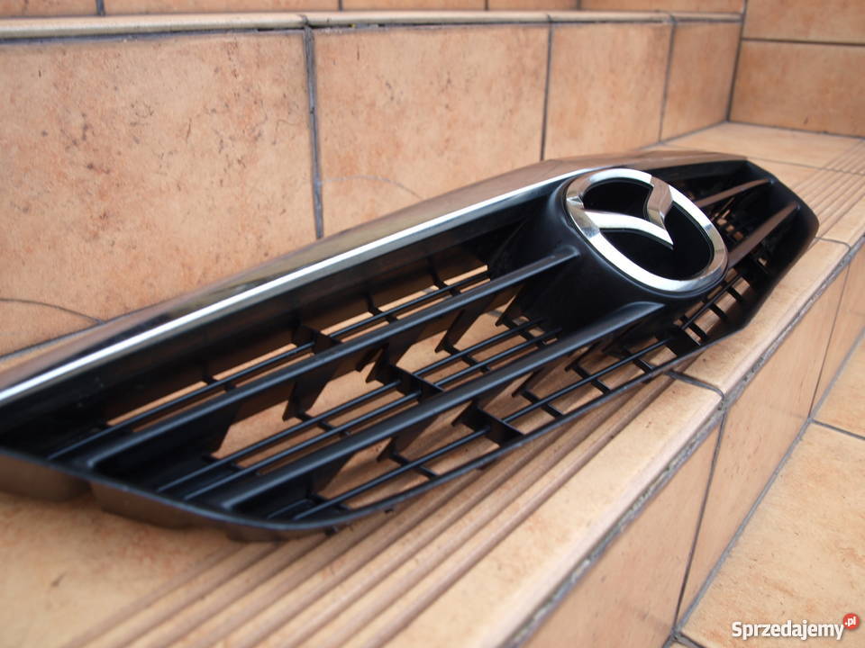 Mazda 626 grill chrom atrapa przód 2000 2002r części blacharskie wielkopolskie Kalisz