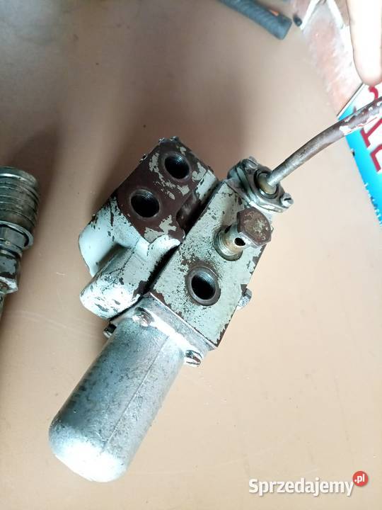 Ursus C330 c360 rozdzielacz Pozostałe