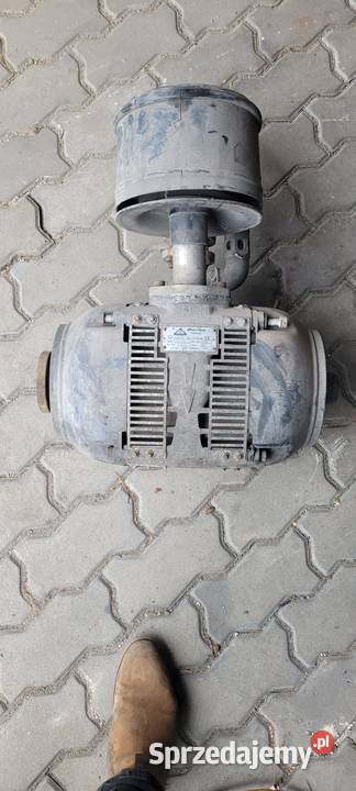 Sprzedam kompresor do wydmuchu materiałów