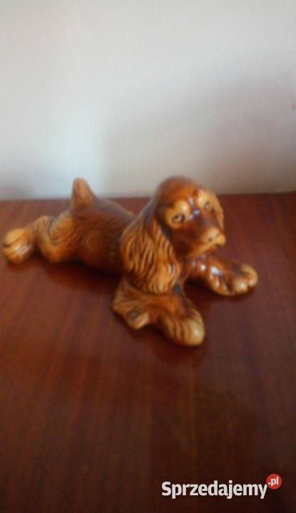 Figurka dekoracja piesek Prl Warszawa