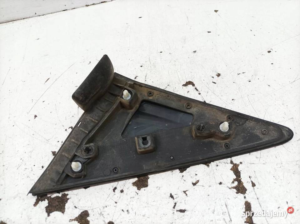 OSŁONA TRÓJKĄT BŁOTNIKA PRAWY PRZÓD Osłony i zaślepki