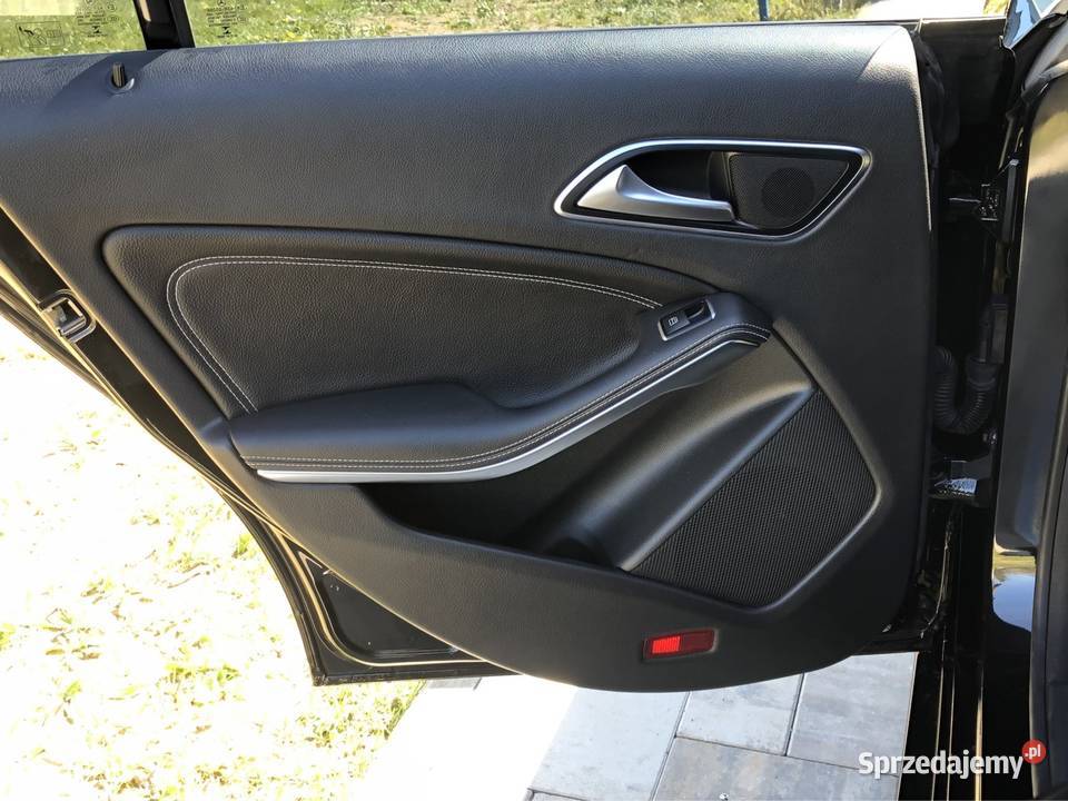 MercedesBenz CLA Shootingbreak 16T Automat czarny Samochody osobowe Łańcut sprzedam