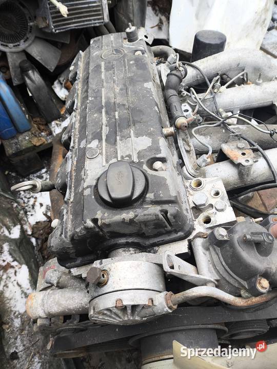 Mercedes W124 W201 silnik 23 M102 pokrywa 20