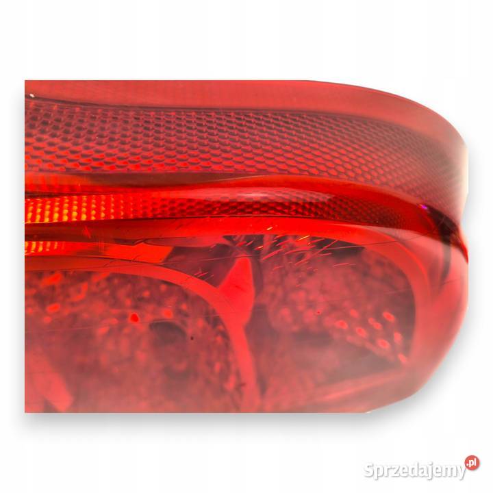 LAMPA PRAWA Volvo S60 I LIFT 0410 tylna tylnia
