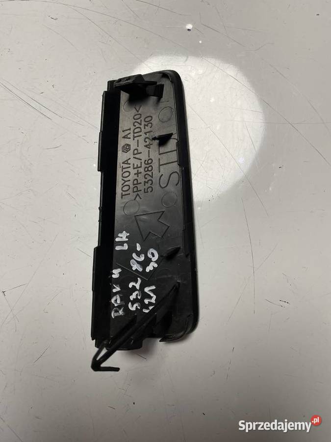 Toyota Rav4 zaślepka haka lewa 5328642130 Kozubszczyzna