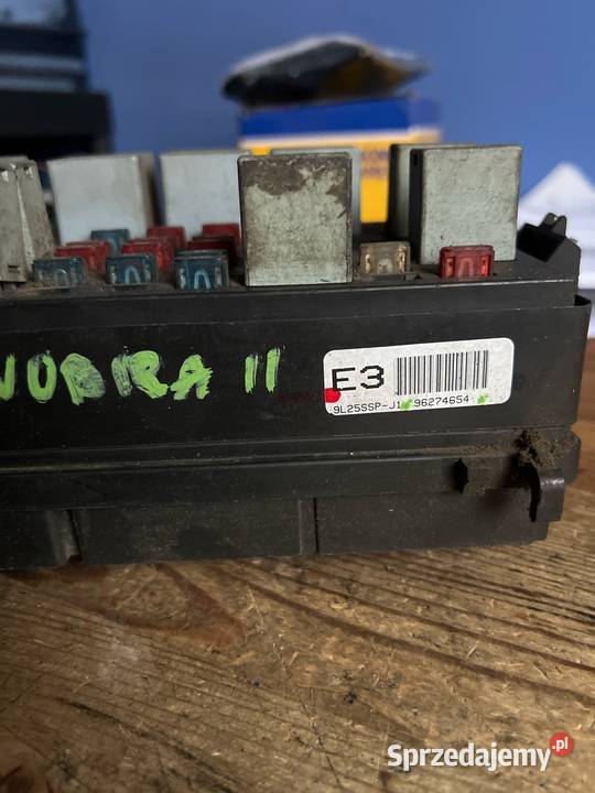 Skrzynka bezpieczników daewoo nubira 96274654 Margonin sprzedam