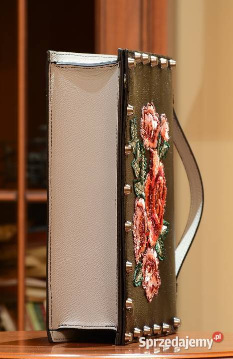 Śliczna kobieca torebka skórzana z haftem w czarny Olsztyn