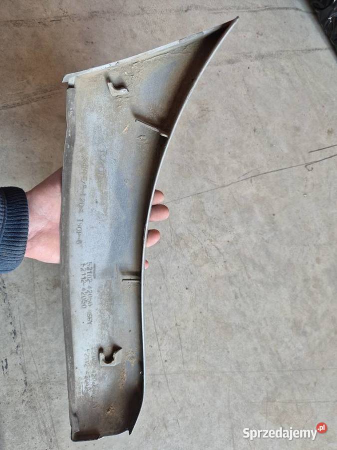 Listwa zderzaka prawa Toyota Raw4 II lift Chwałów