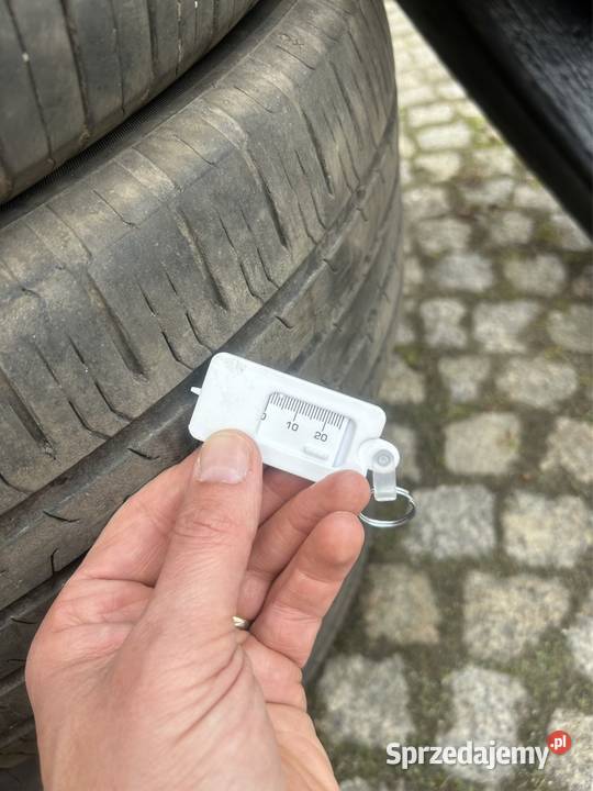 Sprzedam komplet Opony continental lato 18cale Strzegom