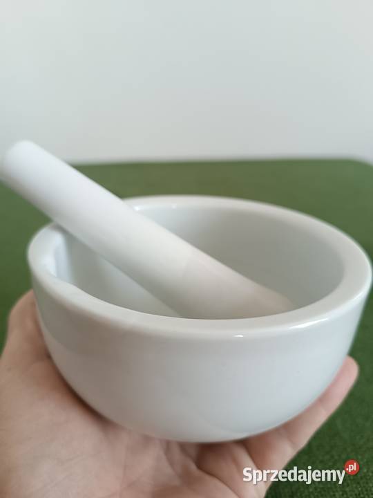 Biały ceramiczny moździerz Młynki i moździerze Gorlice sprzedam