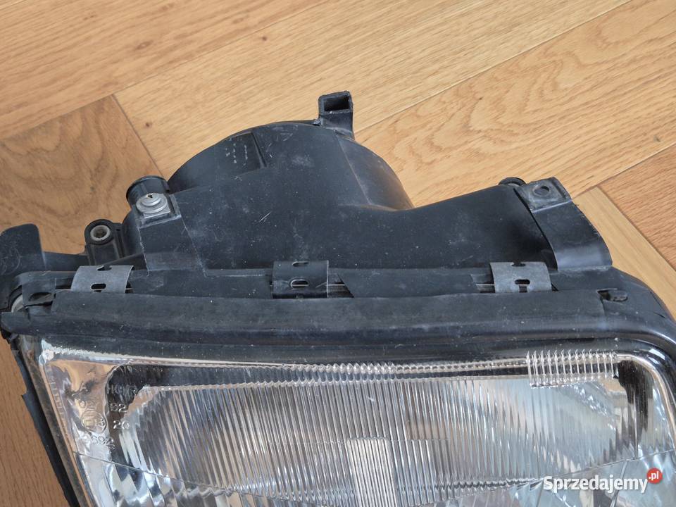 Reflektory H4 Audi 100 C4 Lewy i Prawy silniczki Rok produkcji 1992 Wrocław