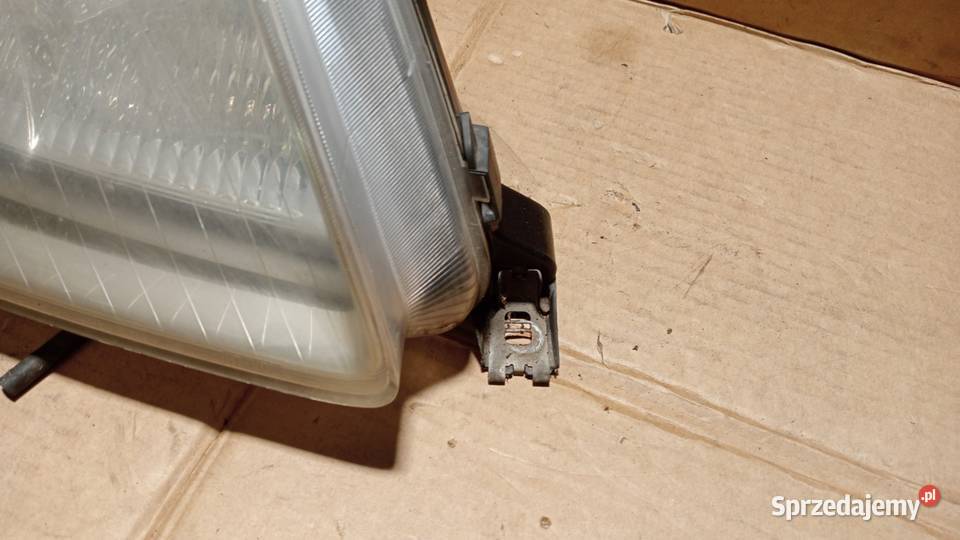 SAAB 95 LAMPA PRZÓD PRAWA Zbierkowo