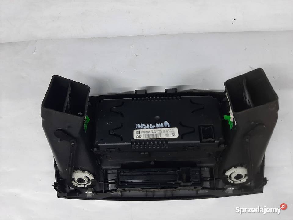 Opel Insignia A wyświetlacz 13223792F Liczniki i zegary Wyposażenie wnętrza Ksawerów sprzedam