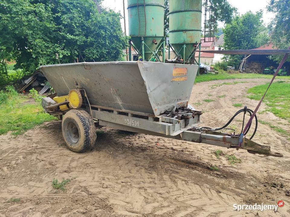 Rcw RNW 3 Wapniarka Rozsiewacz wapna Nysa