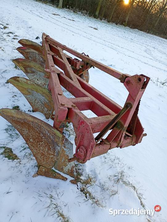 Pługi 3 i 5 skibowe nieuszkodzony Pługi Korczowa