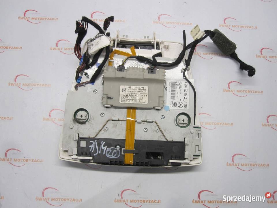 MERCEDES W204 07r lampka podsufitki A2048702758 osobowe Kielce sprzedam