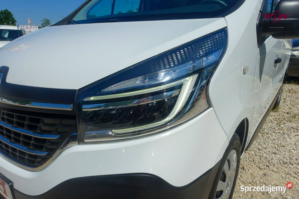 Renault Trafic FV 23ZabudowaKamera CofaniaSerwis czujnik parkowania Warszawa
