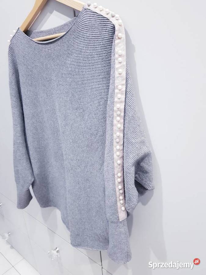 Damski dzianinowy sweter z ozdobnymi koralikami
