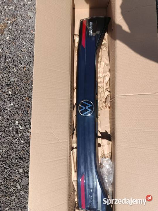 Sprzedam tylna środkową lampę do VW TCROSS środek Blizanów sprzedam