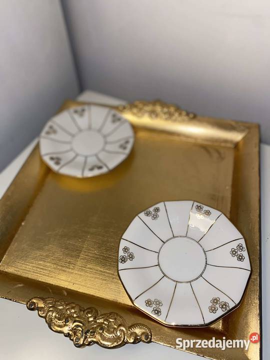 dwa małe talerzyki z kwiatuszkami sygnatura Kraków