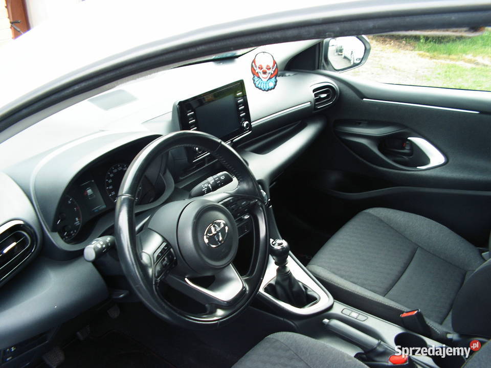 Toytoa Yaris 15 Etylina 2022 r Yaris Września