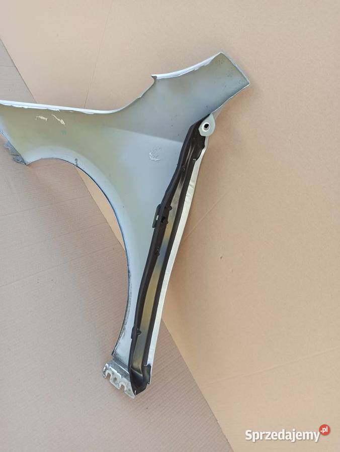 MERCEDES AKLASA W177 BŁOTNIK PRAWY PRZÓD