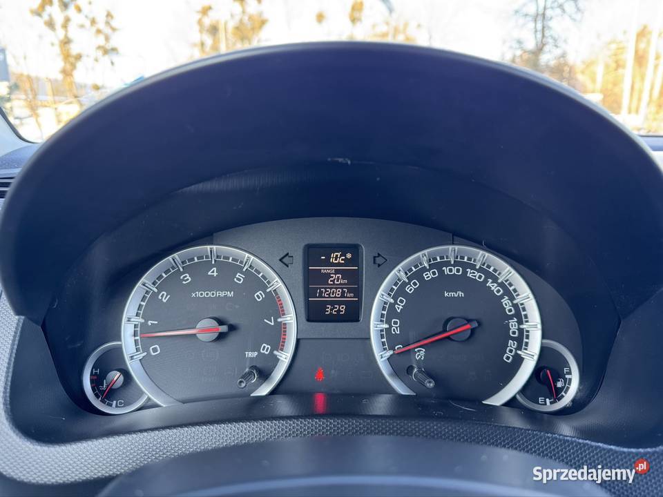 Suzuki Swift lift 2010r 13 benz 172 VAT marża Giżycko