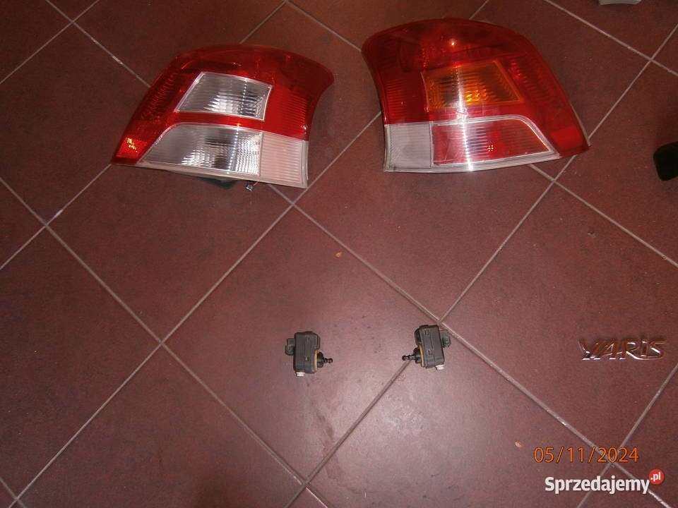TOYOTA Yaris II części Poddębice sprzedam