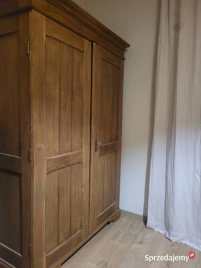 Szafa ubraniowa drewniana dębowa vintage Szafy i garderoby kujawsko-pomorskie Osielsko sprzedam