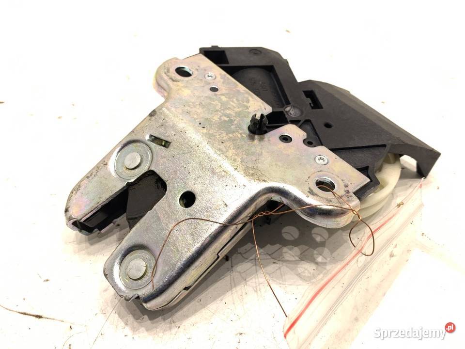ZAMEK KLAPY TYŁ VW PASSAT B6 SedanLimuzyna osobowe Zamki, wkładki i kluczyki sprzedam