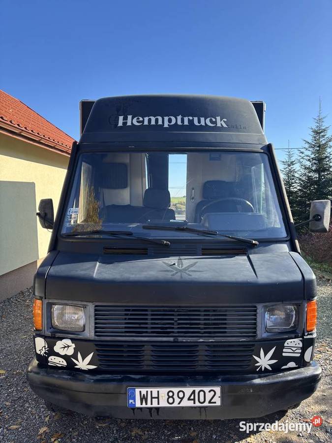 Food Truck Mercedes T1 Kaczka 80KM