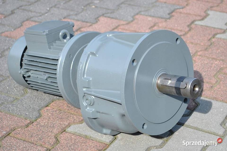 Motoreduktor kołnierzowy 22kw 18obrmin Kargowa