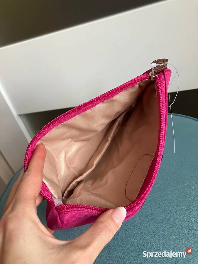Nowa różowa kosmetyczka na zamek sprzedam