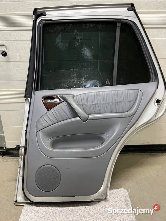 Drzwi kompletne prawy tył MERCEDESBENZ W163 Kolbudy