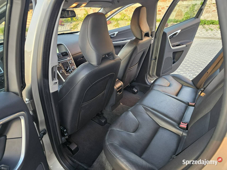 Volvo XC 60 20D 5 Cylindrów Skóry Navi Serwis I Zagnańsk sprzedam